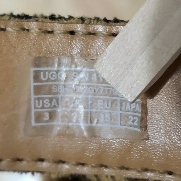 Ugg girls sandels sz 3 animal print adjustable straps - Picture 3 of 11